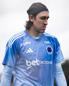 Cruzeiro x Vasco: Cássio sofre suspeita de lesão no joelho e realiza exames