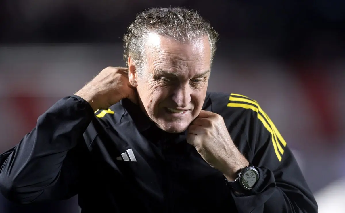 Cuca age rápido no Santos: plano para Neymar e reforço no vestiário Cuca age rápido no Santos: plano para Neymar e reforço no vestiário