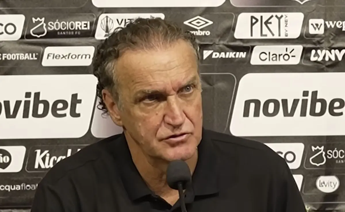 Cuca aponta falha crucial no Peixão e prioriza ajuste na transição defensiva Cuca aponta falha crucial no Peixão e prioriza ajuste na transição defensiva