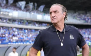 Cuca faz mudanças no Santos, mas time empata com o Cruzeiro em estreia