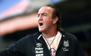 Cuca solicita reforços após acerto com o Santos e diretoria estuda Gabriel Fuentes, do Fluminense Cuca solicita reforços após acerto com o Santos e diretoria estuda Gabriel Fuentes, do Fluminense