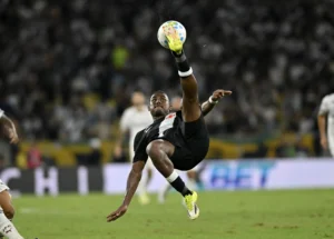 Cuiabano acerta com o Vasco e terá reencontro com o Grêmio, clube que o revelou