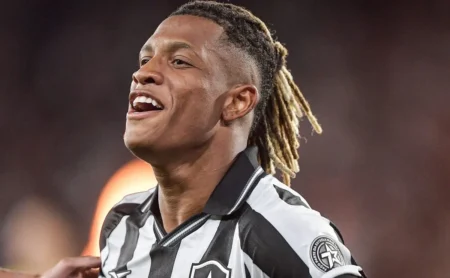 Danilo, ex-Palmeiras, pode ser negociado pelo Botafogo após eliminação na Libertadores, informa jornalista