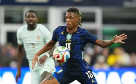 Danilo revela conselhos de Casemiro na Seleção: “Desde a primeira convocação, já falava comigo”