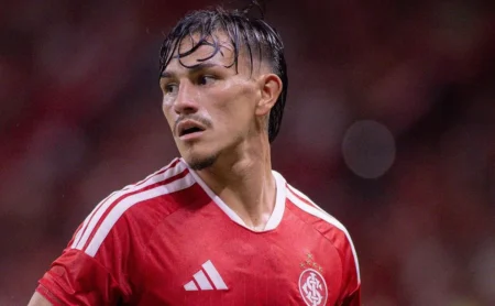 Daronco expulsa Bernabei em Gre-Nal decisivo do Gaúchão