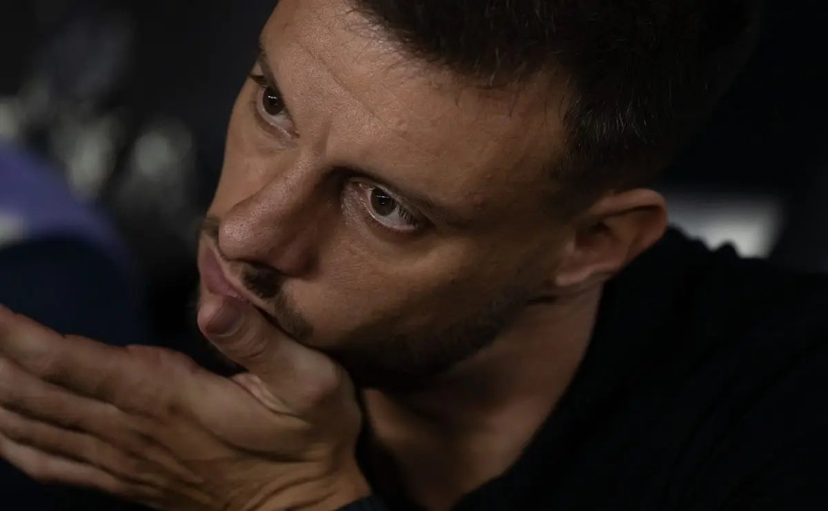 Derrota para o Flamengo pode levar à demissão imediata de Anselmi do Botafogo Derrota para o Flamengo pode levar à demissão imediata de Anselmi do Botafogo