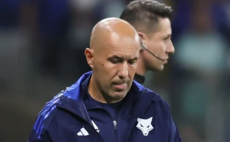 Desentendimento entre Leonardo Jardim e filho de Pedrinho BH obstrui volta ao Cruzeiro