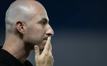 Desfalques na Data FIFA: Botafogo muda formação titular contra o Athletico-PR Desfalques na Data FIFA: Botafogo muda formação titular contra o Athletico-PR