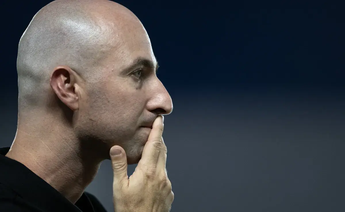 Desfalques na Data FIFA: Botafogo muda formação titular contra o Athletico-PR Desfalques na Data FIFA: Botafogo muda formação titular contra o Athletico-PR