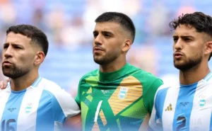 Di Cesare se aproxima do Santos e reforço argentino ganha força para o meio do ano Di Cesare se aproxima do Santos e reforço argentino ganha força para o meio do ano