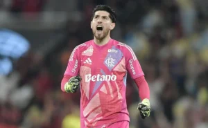 Diego Alves exalta o legado de Rossi no Flamengo: “Um ídolo inegável”