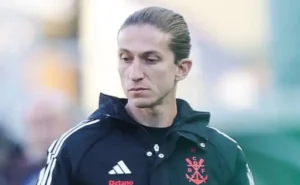Diretoria do Flamengo se reúne com Filipe Luís e fará cobranças por resultados recentes Diretoria do Flamengo se reúne com Filipe Luís e fará cobranças por resultados recentes