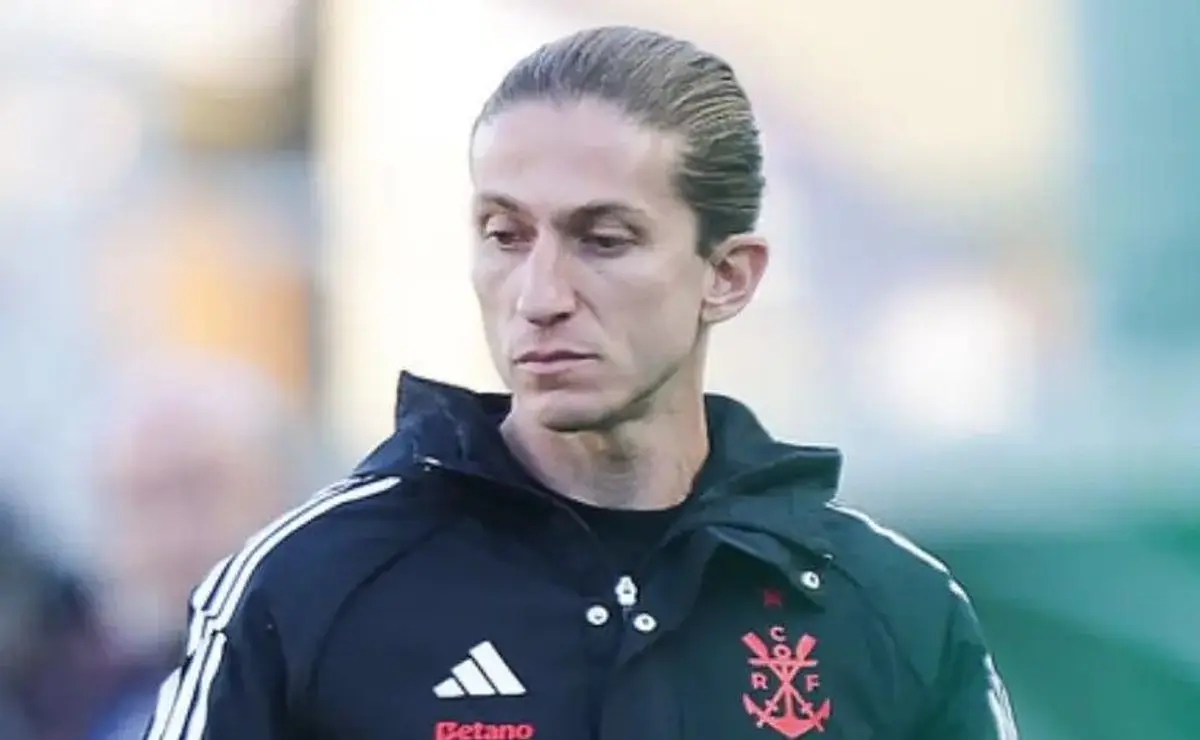 Diretoria do Flamengo se reúne com Filipe Luís e fará cobranças por resultados recentes Diretoria do Flamengo se reúne com Filipe Luís e fará cobranças por resultados recentes