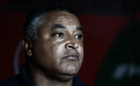 Dirigentes do São Paulo pressionam por saída de Roger Machado após 13 dias; Rui Costa também em risco