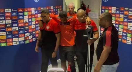 Edu se livra de muletas após Ba-Vi 507 e vira preocupação para os próximos jogos do Vitória