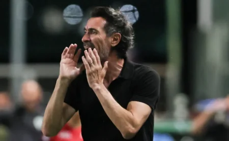 Eduardo Domínguez, técnico do Atlético-MG, projeta final do Mineiro contra o Cruzeiro: “Precisamos evoluir”