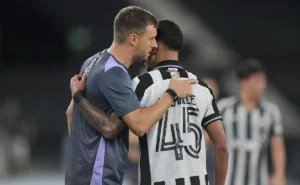 Elenco e Martín Anselmi: fatores que adiam demissão