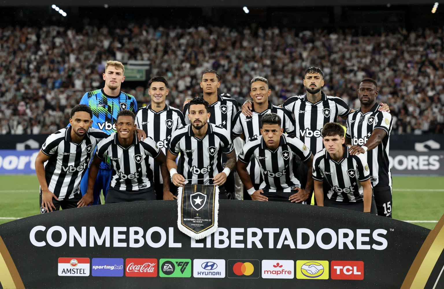 Eliminação do Botafogo: Caos Fora de Campo Reflete em Desempenho sob Comando de Textor