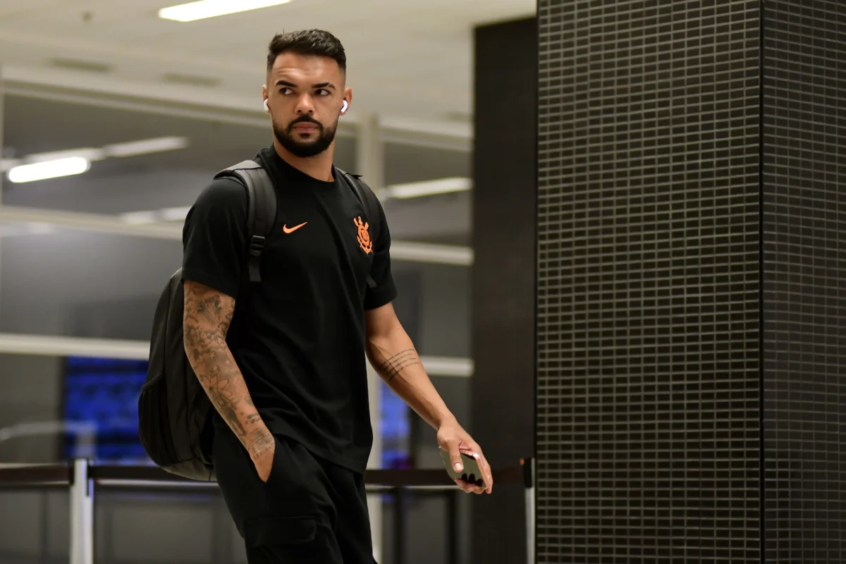 Entenda os motivos da ausência de Raniele nos treinos do Corinthians e os planos da comissão técnica para o volante.