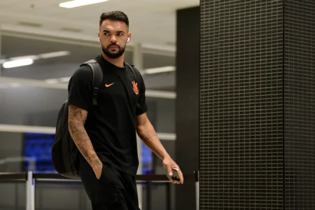 Entenda os motivos da ausência de Raniele nos treinos do Corinthians e os planos da comissão técnica para o volante.