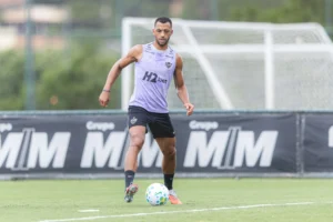 Escalação do Atlético-MG: time define formação com desfalque na zaga para enfrentar o Vitória