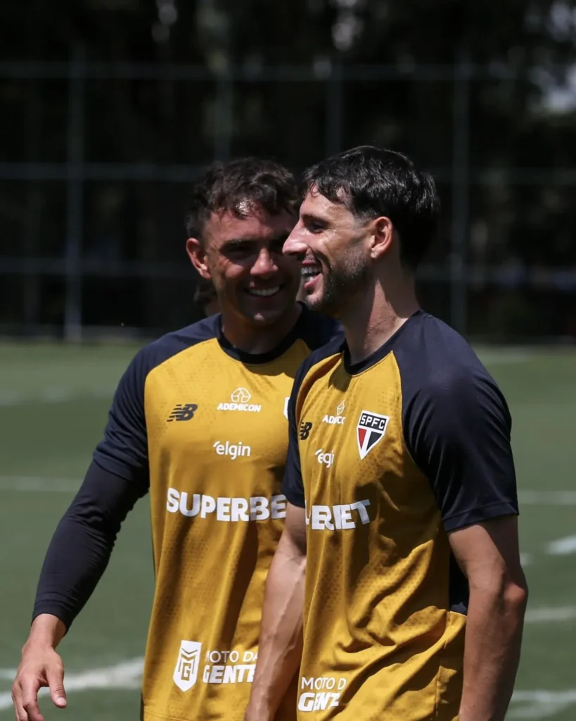 Escalação do São Paulo: Enzo retorna à disposição de Roger Machado