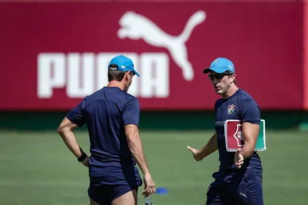 Escalação do Fluminense: Zubeldía repete time-base na final contra o Flamengo