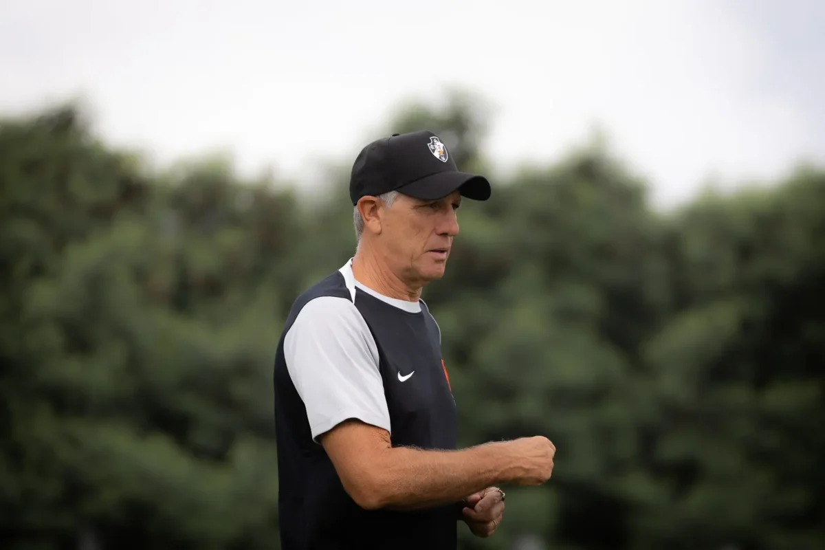 Escalação do Vasco: Renato Gaúcho planeja mudança tática na estreia; veja o provável time