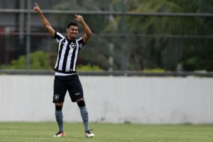 Ex-jogador do Botafogo, Glauber é convocado para a seleção dos Emirados: "Uma honra representar o país"