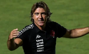 Ex-técnico do Vasco, Ricardo Sá Pinto relata crise no Irã antes de conflito com os EUA