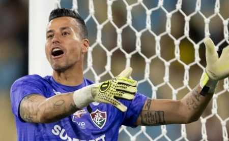 Fábio analisa empate com o Vasco após classificação no Carioca: “Jogo de detalhes”