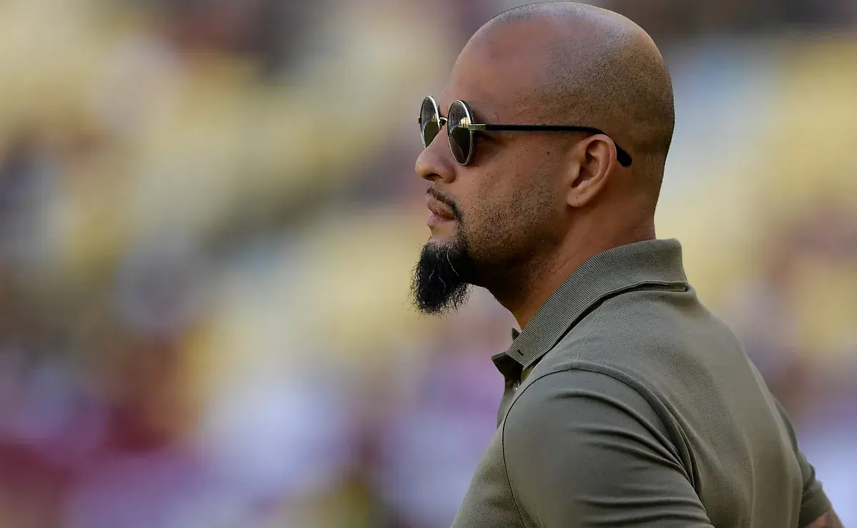 Felipe Melo traça paralelo entre 2010 e atual momento da Seleção Brasileira Felipe Melo traça paralelo entre 2010 e atual momento da Seleção Brasileira