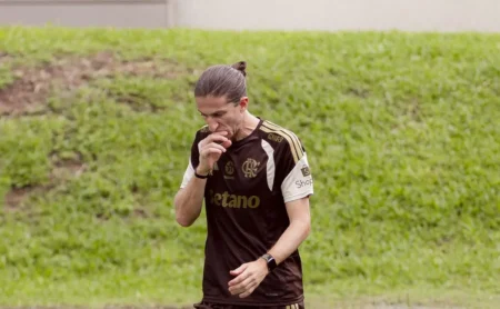 Filipe Luís deve promover rodízio no elenco do Flamengo na semifinal