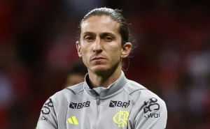 Filipe Luís demonstra insatisfação com a condução da demissão de José Boto no Flamengo
