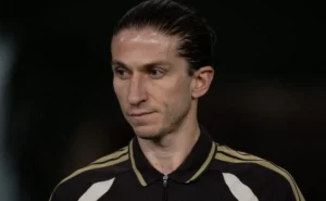 Filipe Luís surge como favorito para assumir o Cruzeiro, 13 dias após saída do Flamengo