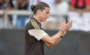 Filipe Luís deve retornar ao Flamengo no jogo contra o Madureira após vitória na primeira partida Filipe Luís deve retornar ao Flamengo no jogo contra o Madureira após vitória na primeira partida