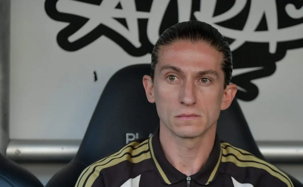 Filipe Luís cobra postura e avalia críticas da torcida no Flamengo: “Tem razão” Filipe Luís cobra postura e avalia críticas da torcida no Flamengo: “Tem razão”