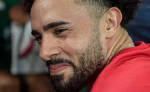 Flamengo acompanha situação de Claudinho e pode agir com possível intervenção da FIFA em rescisão