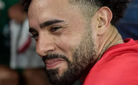 Flamengo acompanha situação de Claudinho e pode agir com possível intervenção da FIFA em rescisão