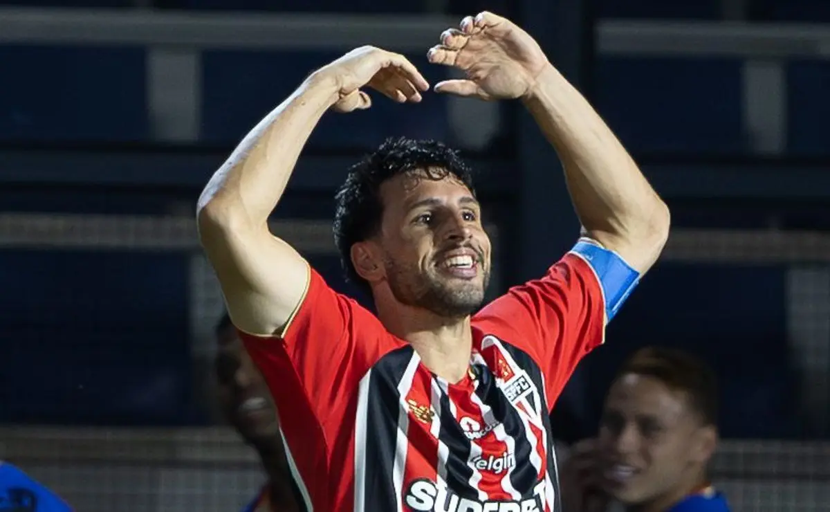 Flamengo busca centroavante no mercado, e Bap elogia Calleri: “Grande jogador” Flamengo busca centroavante no mercado, e Bap elogia Calleri: “Grande jogador”