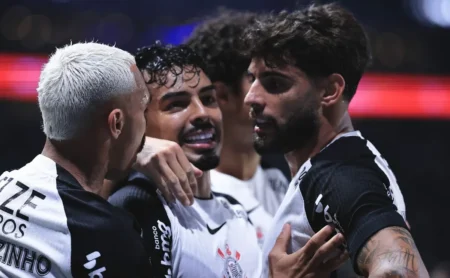 Flamengo busca Matheus Bidu após desistência de Bidon; Corinthians mantém posição