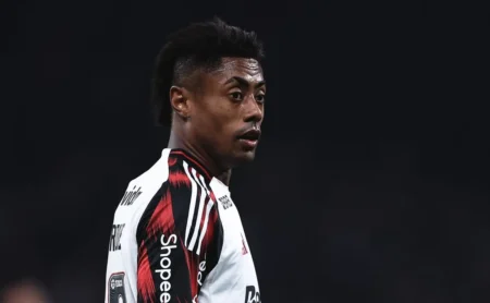 Flamengo define situação de Bruno Henrique; renovação não é tema nos bastidores