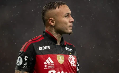 Flamengo disciplina elenco após declaração polêmica de Cebolinha na Recopa