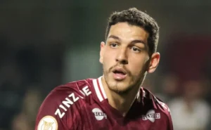 Flamengo de olho em Nino, Luiz Henrique e Wendell; disputa com Palmeiras se intensifica