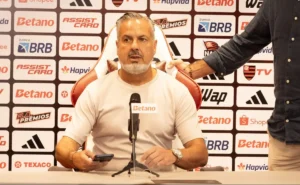 Flamengo encerra contratações e planeja reforços para o meio do ano Flamengo encerra contratações e planeja reforços para o meio do ano