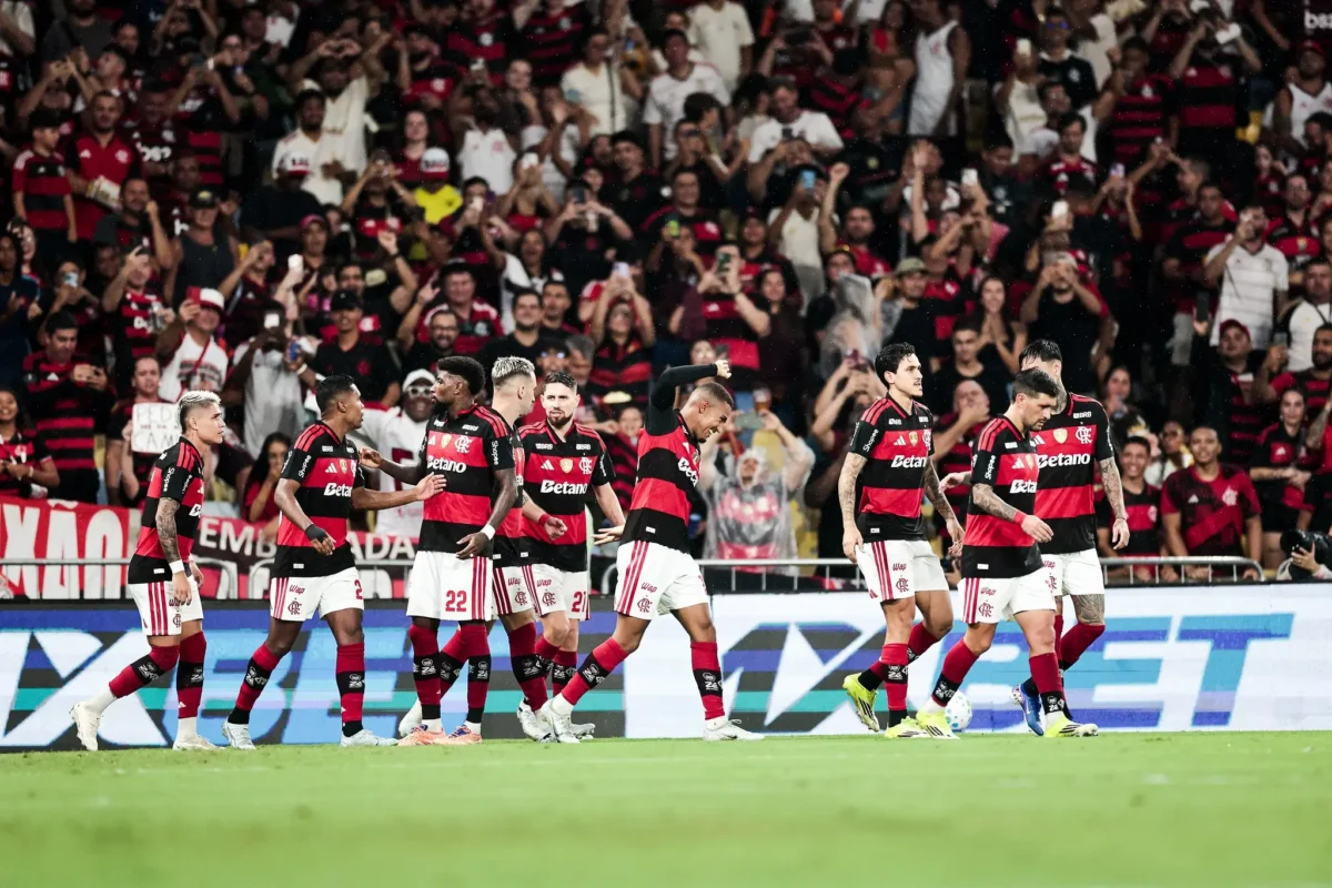Flamengo: Nova estratégia com pontas impulsiona o time com Jardim