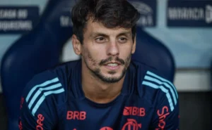 Flamengo: Rodrigo Caio deixa o clube após saída de Filipe Luís e decisão pessoal.
