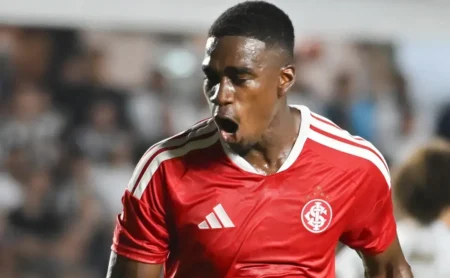 Félix Torres ganha destaque no Internacional e se torna peça fundamental para Paulo Pezzolano Félix Torres ganha destaque no Internacional e se torna peça fundamental para Paulo Pezzolano