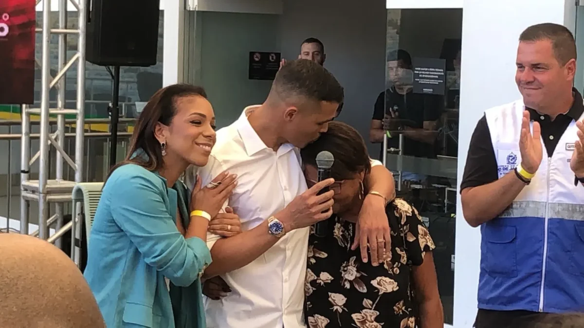 Fluminense lamenta falecimento da mãe de Thiago Silva Fluminense lamenta falecimento da mãe de Thiago Silva