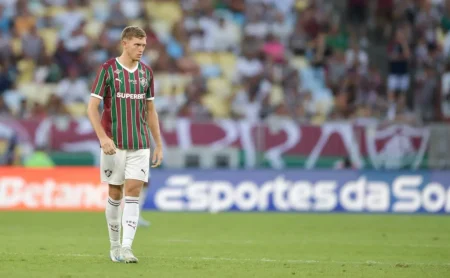 Fluminense vence, mas enfrenta equilíbrio contra o Atlético-MG no Maracanã